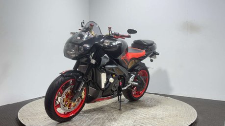 Aprilia RSV TUONO 2005 19K ICONIC STREETFIGHTER NAKED 1000CC NEW MOT 6