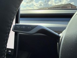 Tesla Model Y (Dual Motor) Long Range SUV 5dr Electric Auto 4WDE (384 bhp) 37