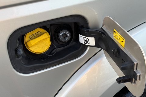 Land Rover Discovery SDV6 SE TECH - ULEZ COMPLIANT -FULL LR SERVICE HISTORY - 9 SERVICES -TOWBAR 61