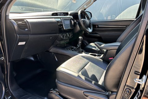 Toyota Hilux Active 4WD D-4D Single Cab Pickup - Gullwing Canopy 15