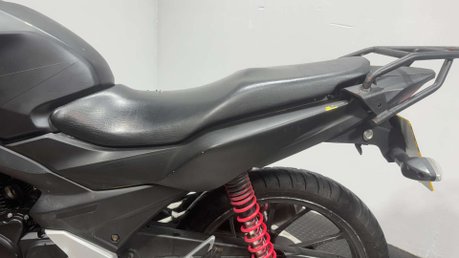 Honda CB GLR 125 2017 GOOD RUNNING PROJECT BIKE SPARES OR REPAIR 125CC 14