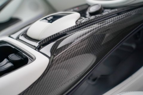 Aston Martin DBX 707 17