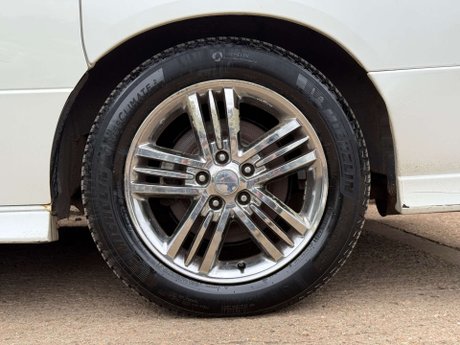 Nissan Elgrand AUTECH 30