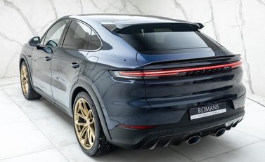 Porsche Cayenne TURBO E-HYBRID COUPE WITH GT PACKAGE 12