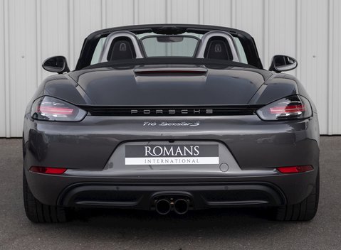 Porsche 718 Boxster S 5