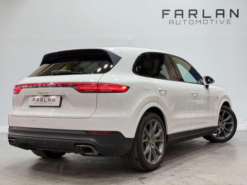 Porsche Cayenne 3.0 V6 E-Hybrid 14.1kWh SUV 5dr Petrol Plug-in Hybrid TiptronicS 4WD Euro 6 5