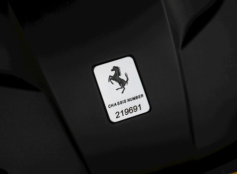 Ferrari California T HS 30