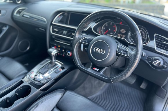 Audi A4 3.0 TDI QUATTRO BLACK EDITION AUTO 18