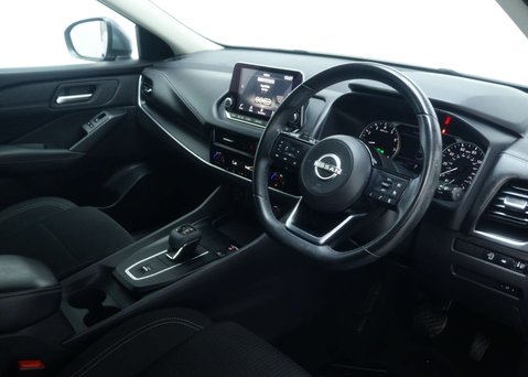 Nissan Qashqai 1.3 DIG-T MHEV Acenta Premium SUV 5dr Petrol Hybrid XTRON Euro 6 (s/s) (158 39