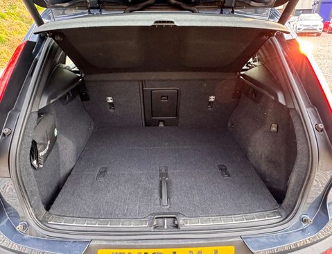 Volvo XC40 2.0 XC40 Inscription Pro D4 AWD Auto 4WD 5dr 17