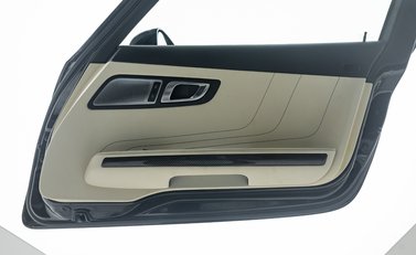 Mercedes-Benz SLS AMG 33