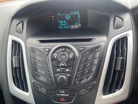 Ford Focus 1.0T EcoBoost Zetec Euro 5 (s/s) 5dr 24