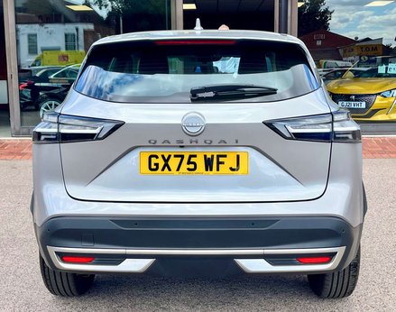 Nissan Qashqai 1.3 Qashqai Acenta Premium DiG-T MHEV 5dr 62