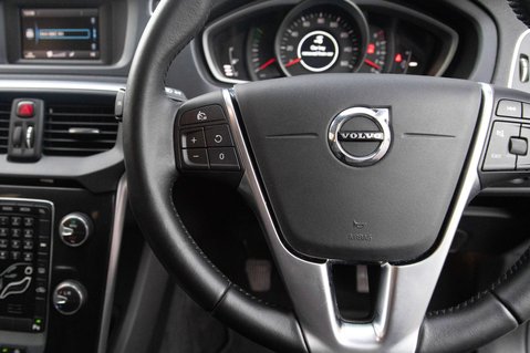 Volvo V40 T2 MOMENTUM 19