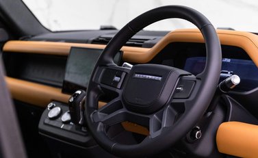 Land Rover Defender X 5