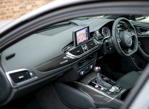 Audi RS6 Avant Performance 17