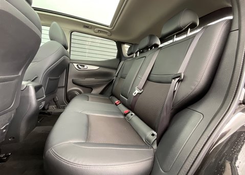 Nissan Qashqai 1.3 DIG-T TEKNA 15