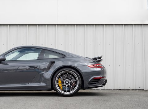 Porsche 911 Turbo S (991.2) 29