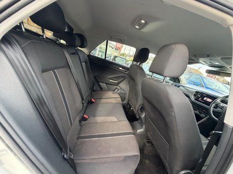 Volkswagen T-Roc DESIGN TSI 12