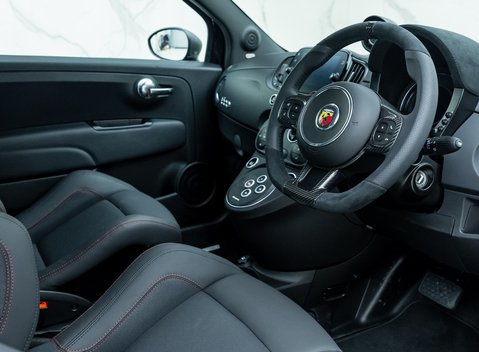 Abarth 695 Competizione 10