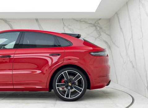 Porsche Cayenne GTS Coupé 32