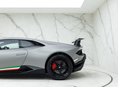 Lamborghini Huracan LP640-4 Performante 24