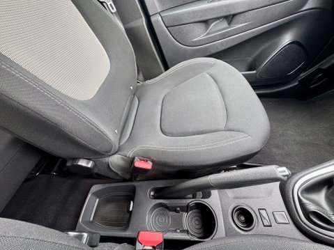 Renault Captur ICONIC TCE 35