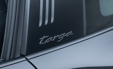 Porsche 911 Targa 4 GTS (992) 38