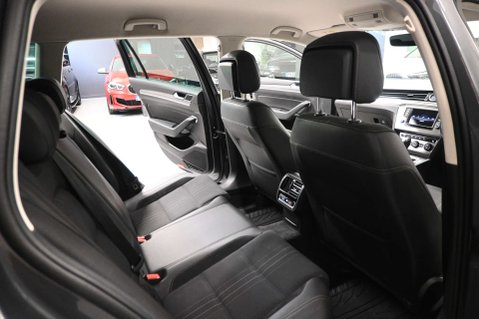 Volkswagen Passat 2.0 Passat Alltrack TDI BlueMotion Technology 4Motion Semi-Auto 4WD 5dr 23