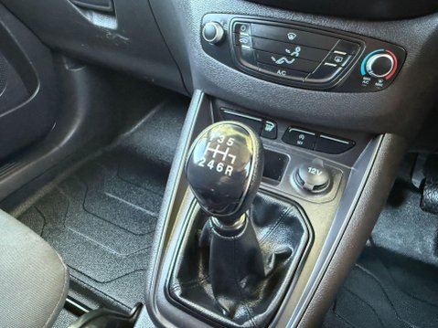 Ford Transit Courier TREND TDCI 29