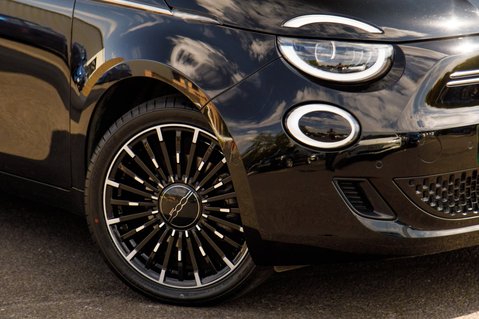 Fiat 500e LA PRIMA 13