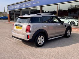 Mini Countryman 1.5 Countryman Cooper Classic Auto 5dr 8