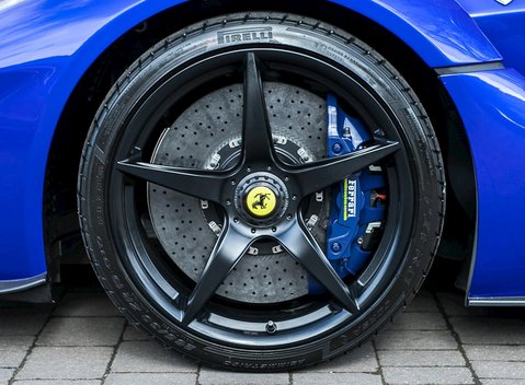 Ferrari LaFerrari 32