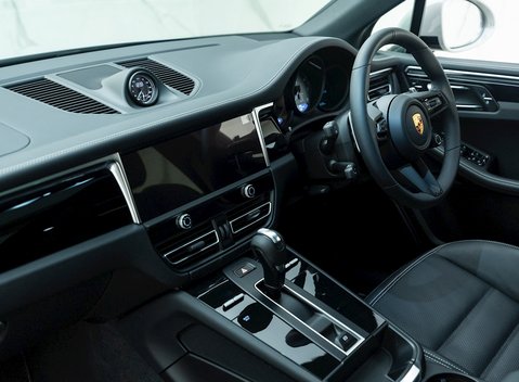Porsche Macan GTS 15