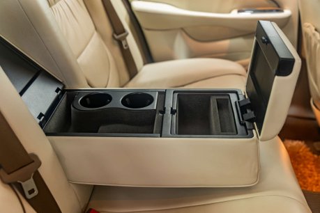 Jaguar XJ 3.0 XJ6 V6 Sovereign Auto 4dr 13