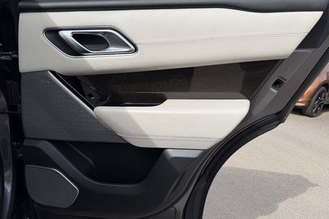 Land Rover Range Rover Velar FIRST EDITION - HUGE SPEC - PAN ROOF -1600W MERIDIAN -AIR SUSPENSION 39