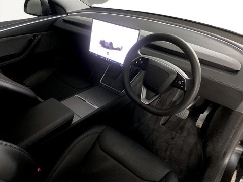 Tesla Model Y 62.5kWh SUV 5dr Electric Auto RWD (298 ps) 1 Owner - Cruise - Sat Nav 12