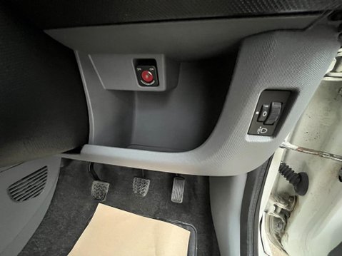 Toyota Aygo 1.0 VVT-i Go Euro 5 3dr 37