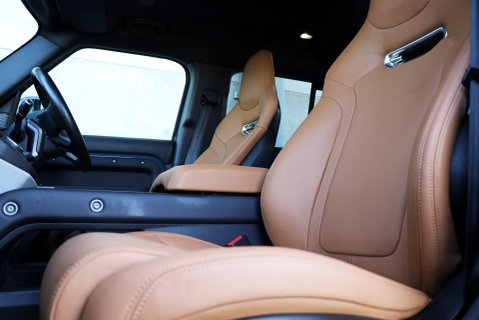 Defender 110 Commercial 14