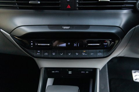 Hyundai BAYON T-GDI ULTIMATE DCT MHEV 37