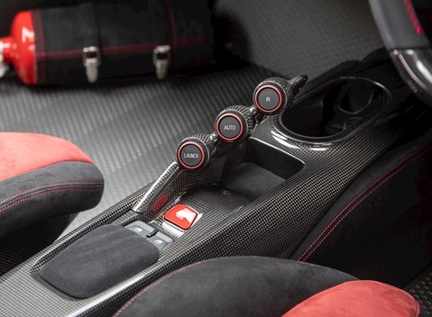 Ferrari 488 Pista 19