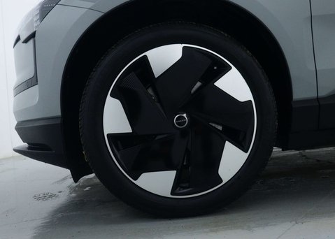 Volvo Ex30 Single Motor Extended Range 69kWh Plus SUV 5dr Electric Auto (272 ps) 17