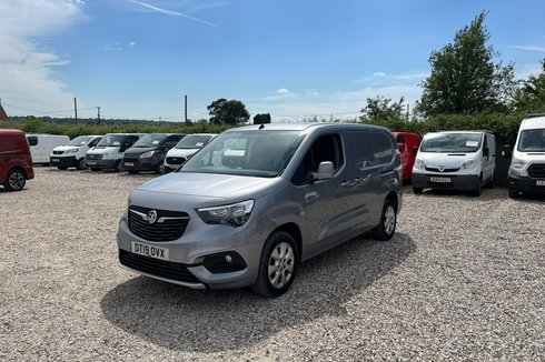 Vauxhall Combo LWB L2H1 Low Roof Limited 2300 Air Con Alloys Sensors EURO 6 NO VAT