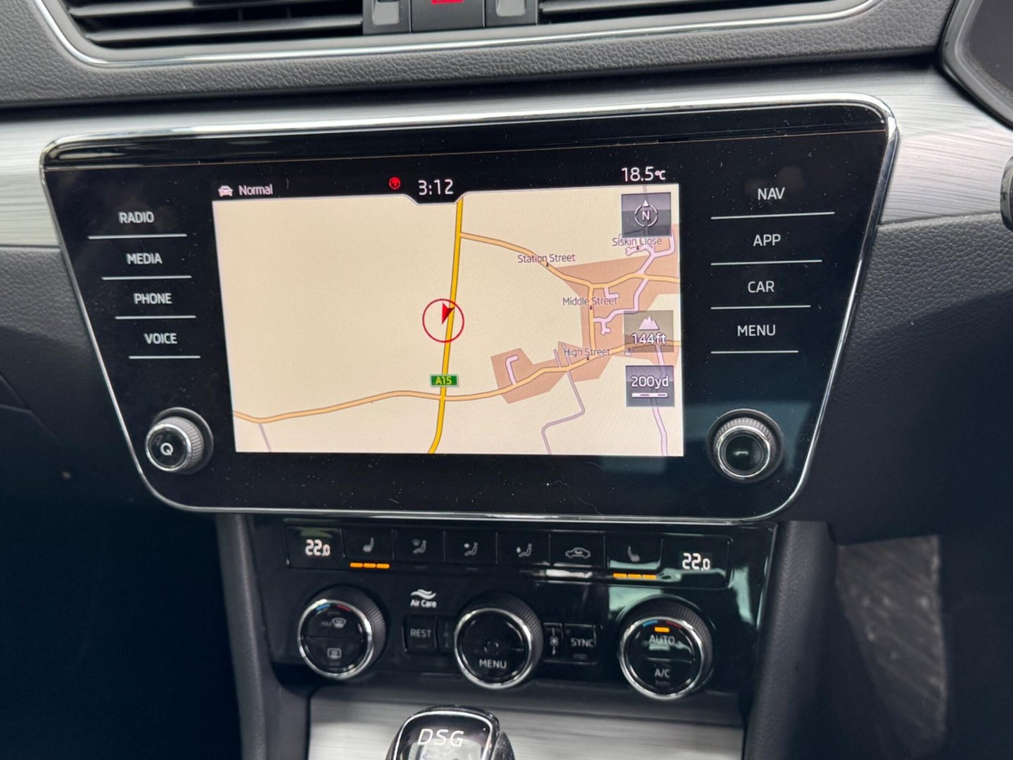 2019 Skoda Superb — image 7
