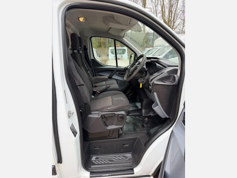 Ford Transit Custom 2.2 TDCi 270 Panel Van 5dr Diesel Manual L1 H1 (186 g/km, 153 bhp) 24
