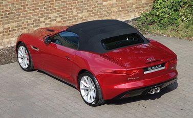 Jaguar F-Type V6 S Convertible 36