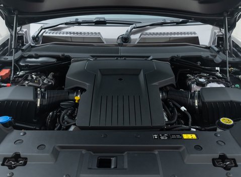 Land Rover Defender 110 OCTA 39