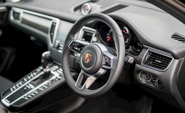 Porsche Macan GTS 11