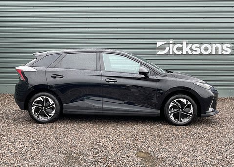 MG MG4 EV 64kWh TROPHY 8