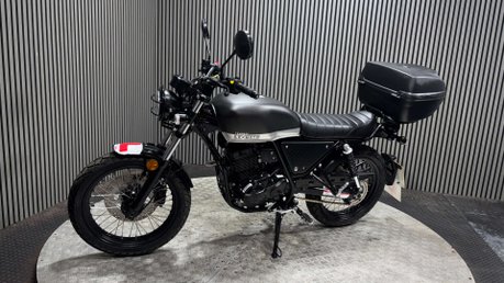 Lexmoto Tempest 2024 ONLY 2K TOP BOX 125CC MOT WARRANTY LEARNER BIKE 10